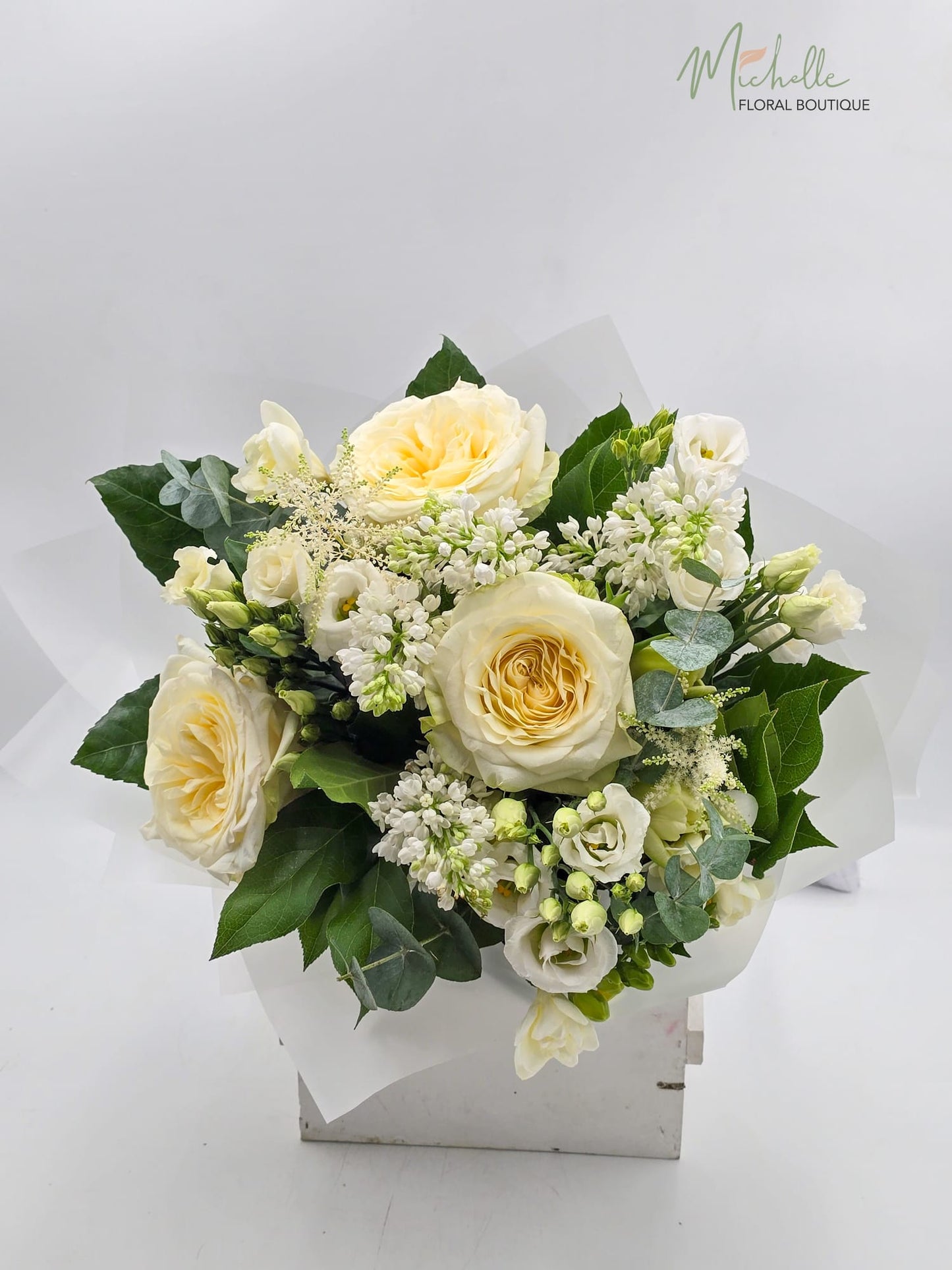 Buchet delicat cu liliac