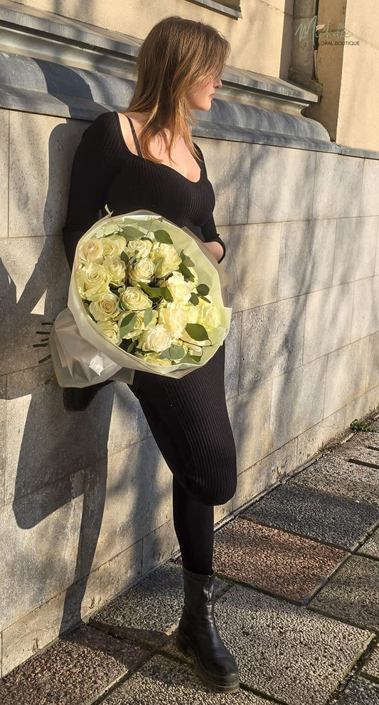 Buchet trandafiri albi