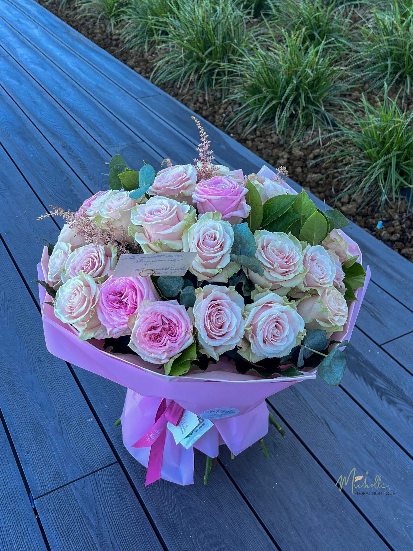 Buchet elegant si parfumat