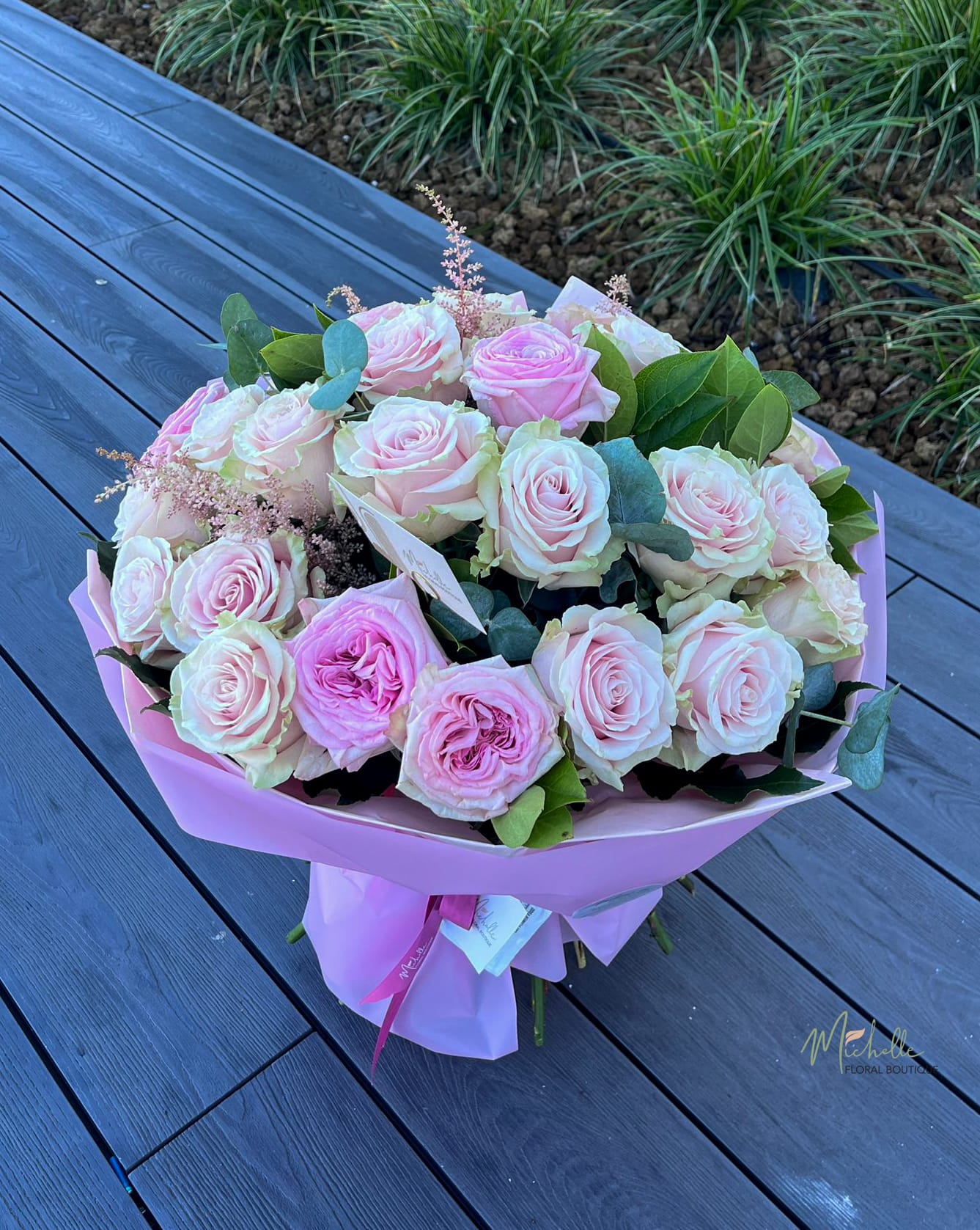 Buchet elegant si parfumat