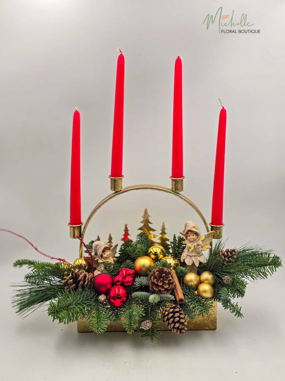 Aranjament de Craciun auriu