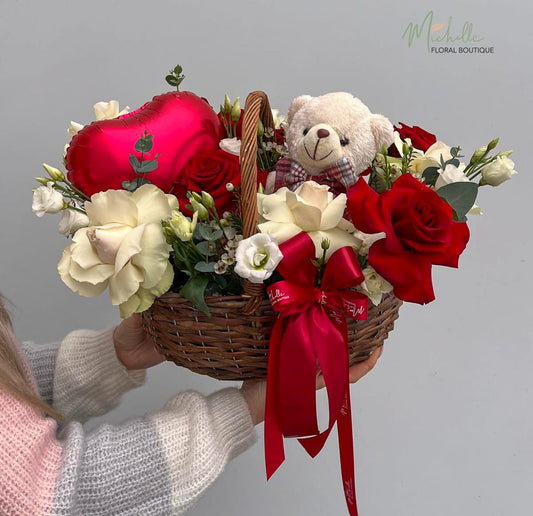 Aranjament floral in cos